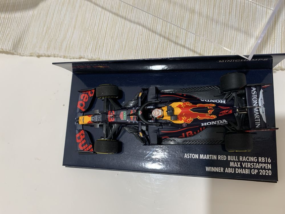 Red bull rb16 2020 abu dhabi winner Max Verstappen f1 minichamps 1:43