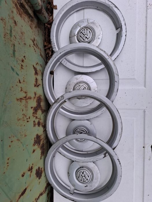 Продам колпаки на гольф