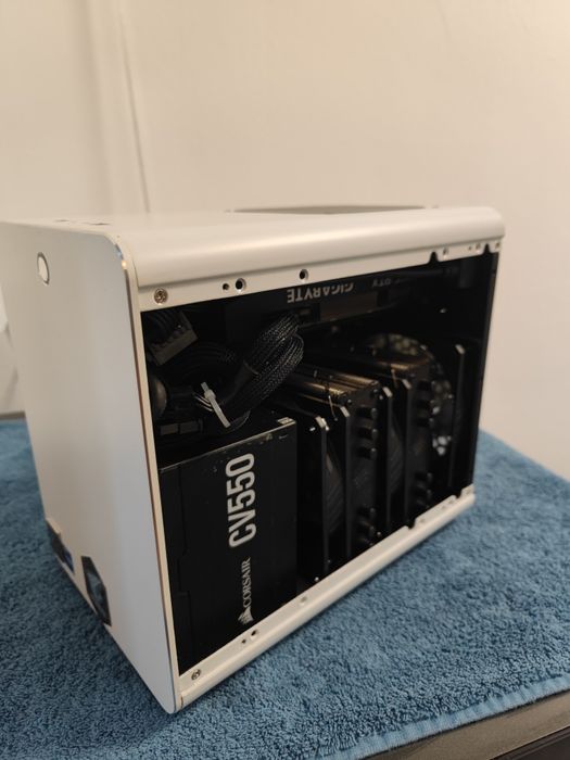 PC gaming itx intel i7 9700, GTX 1660 6 GB S, 32 GB DDR4, 1.5 TB SSD