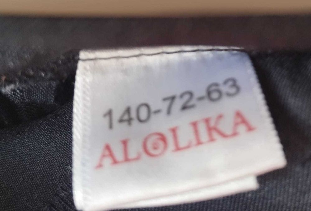 Продам синюю школьную юбку для девочки в отличном состоянии