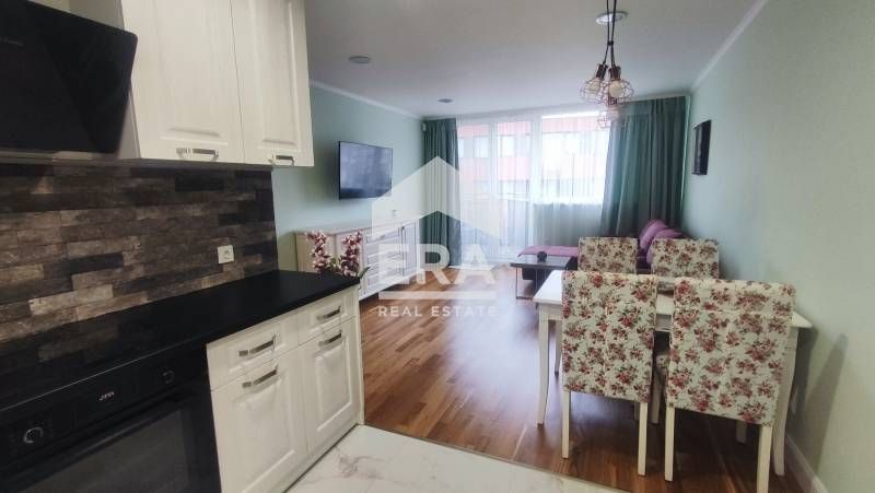 ЕКСКЛУЗИВНО! Двустаен обзаведен апартамент под наем, над хипермаркет Б