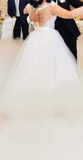 Vand rochie mireasa