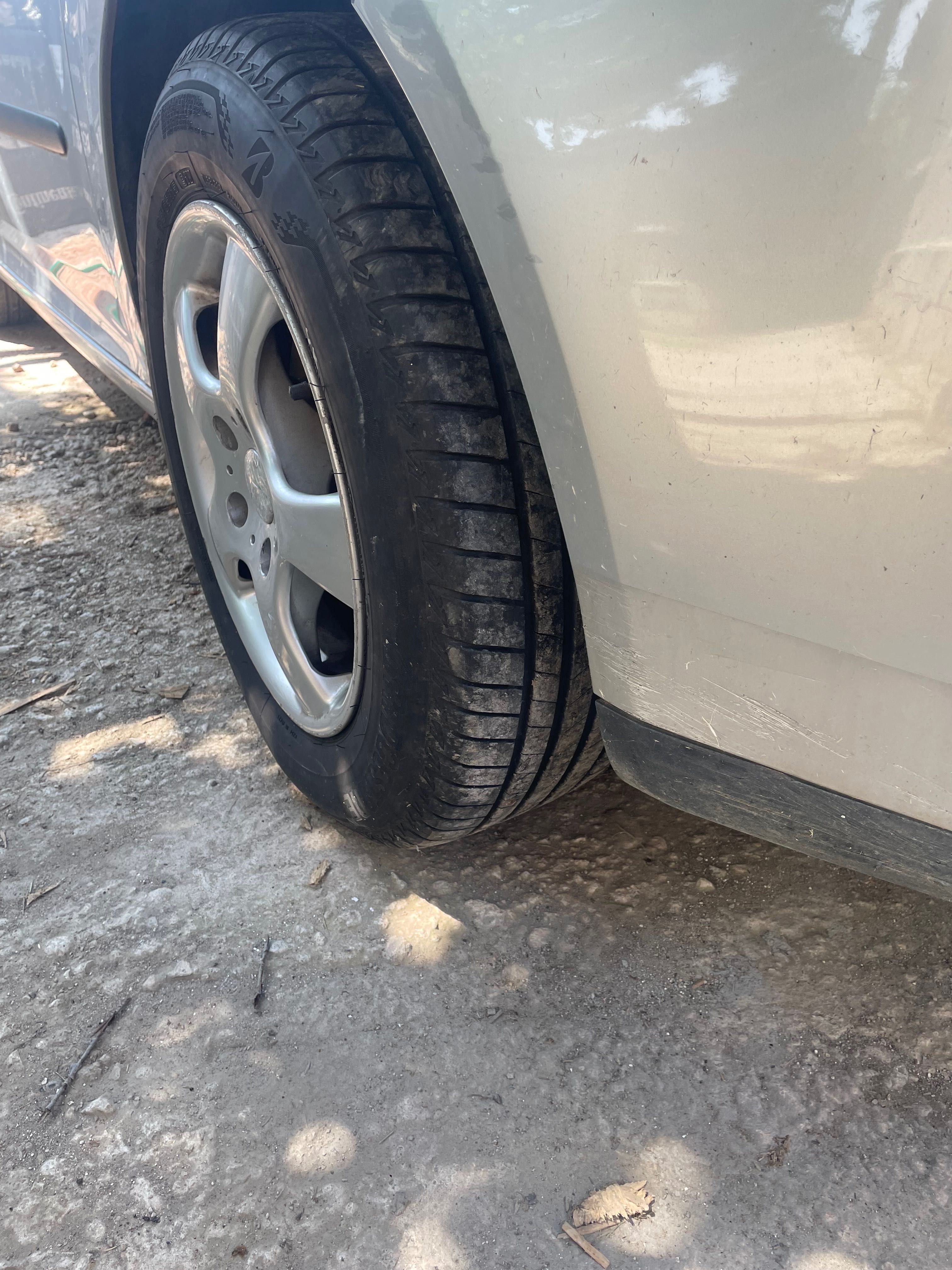Golf 5 , 1.4 на 130х.км.