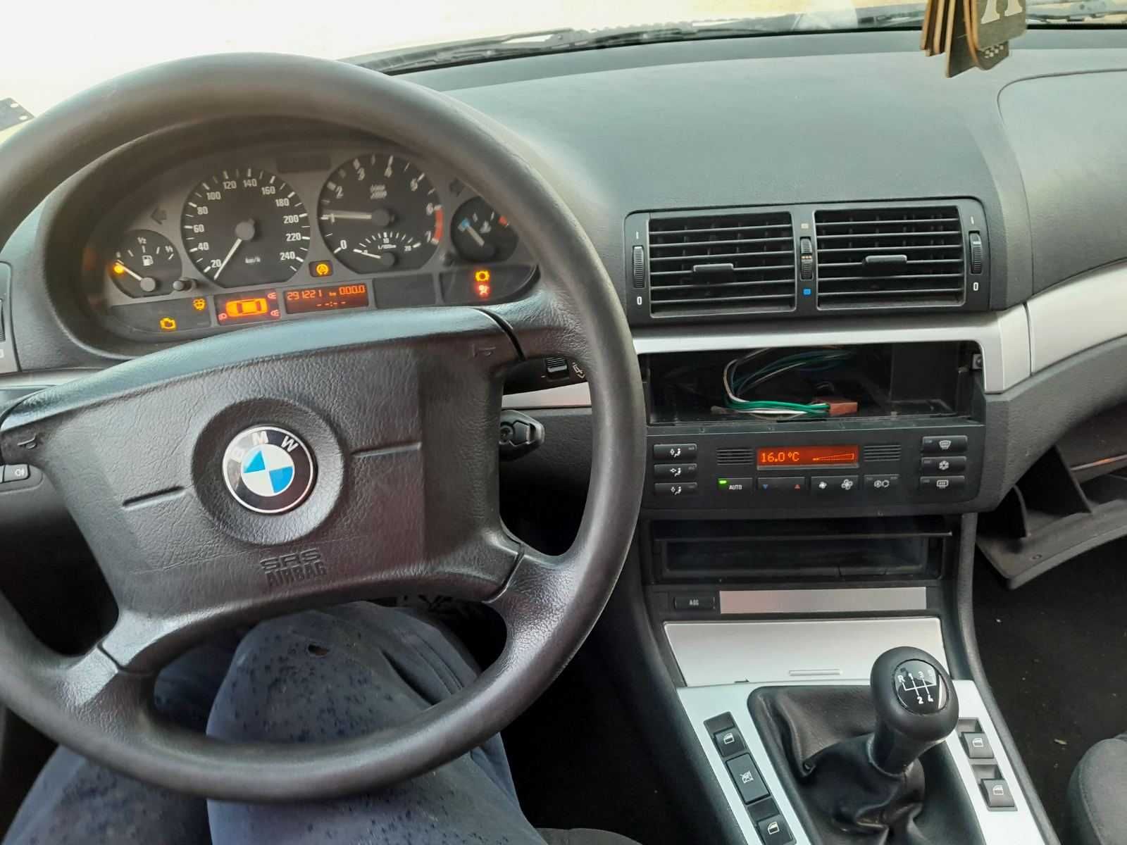 BMW 318 i, 99 г на части