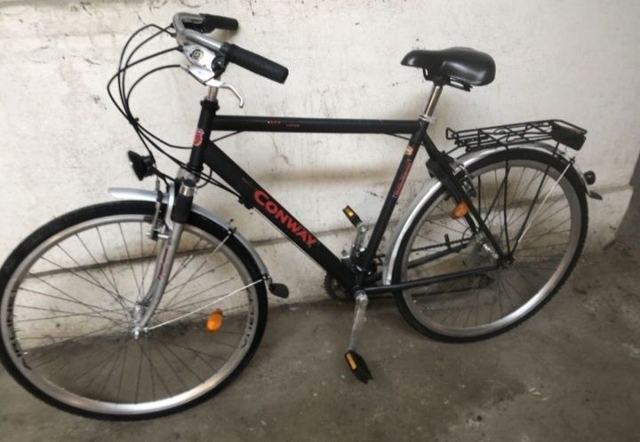Bicicletă pe 28 inchi bărbătească recent adusă echipată full Shimano
