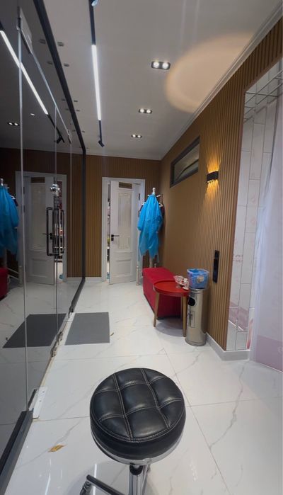 Продается, 1 линия  Чиланзар 20 , коммерческое помещение,