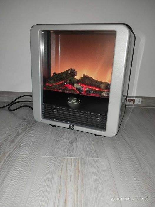 Șemineu electric cu încălzire