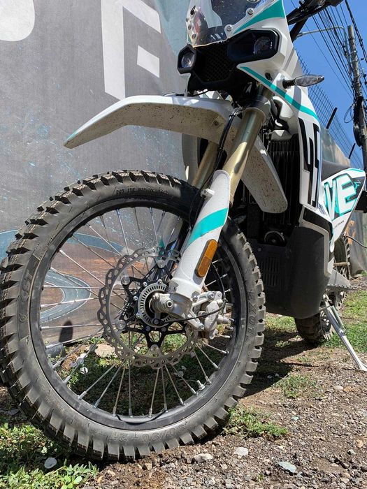 Motocicleta Enduro  Kove 450 Rally inmatriculabila - Rate !