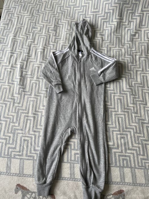 Adidas , Mayoral все от 2000 др 5000