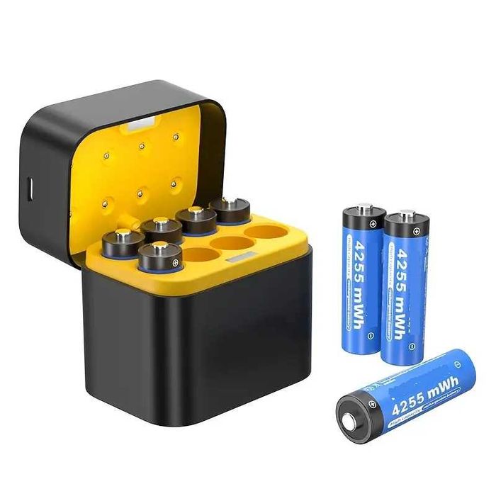 Oferta,8 acumulatori Li-ion 1.5V tip AA 4255mWh cu incarcator