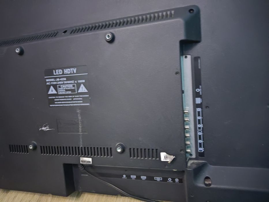 Телевизор JUMP 42 диагональ.