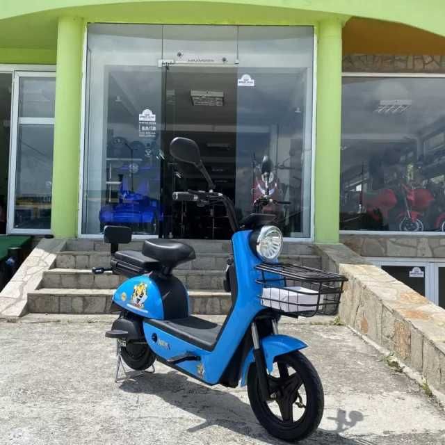 Електрически скутер с педали MaxMotors 500W с двойна седалка
