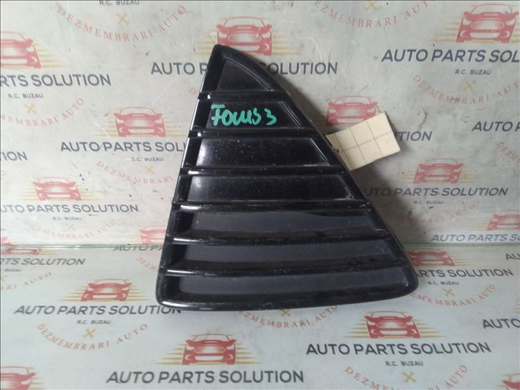 grila stanga bara fata ford focus 3 an fabr. 2013