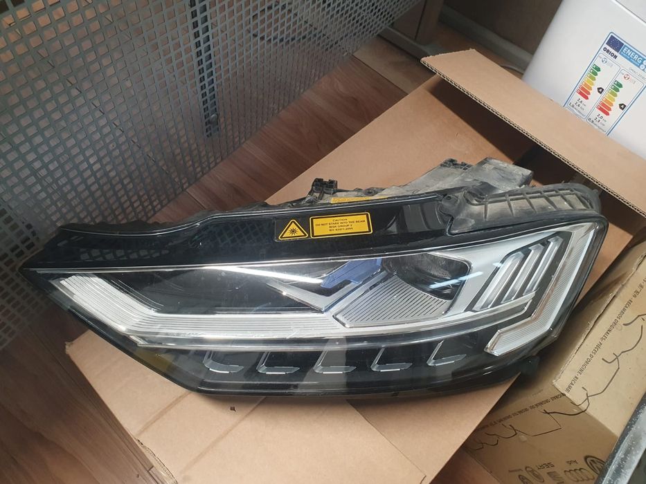 Far full led matrix usi stanga audi a8 2020 senzor radar spate tiguan