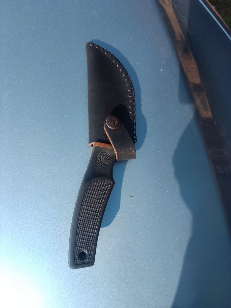 Cuțit Smith wesson profesional nou cu teaca