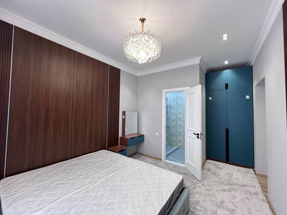 Уч кахрамон постидан кирганда 2,5 сотих, 2 этаж ховли сотилади