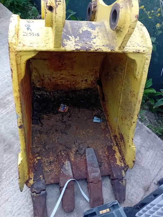 Cupa 70 75 cm excavatoare 10 12 tone