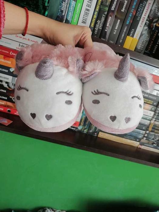 Papuci de casa unicorn noi