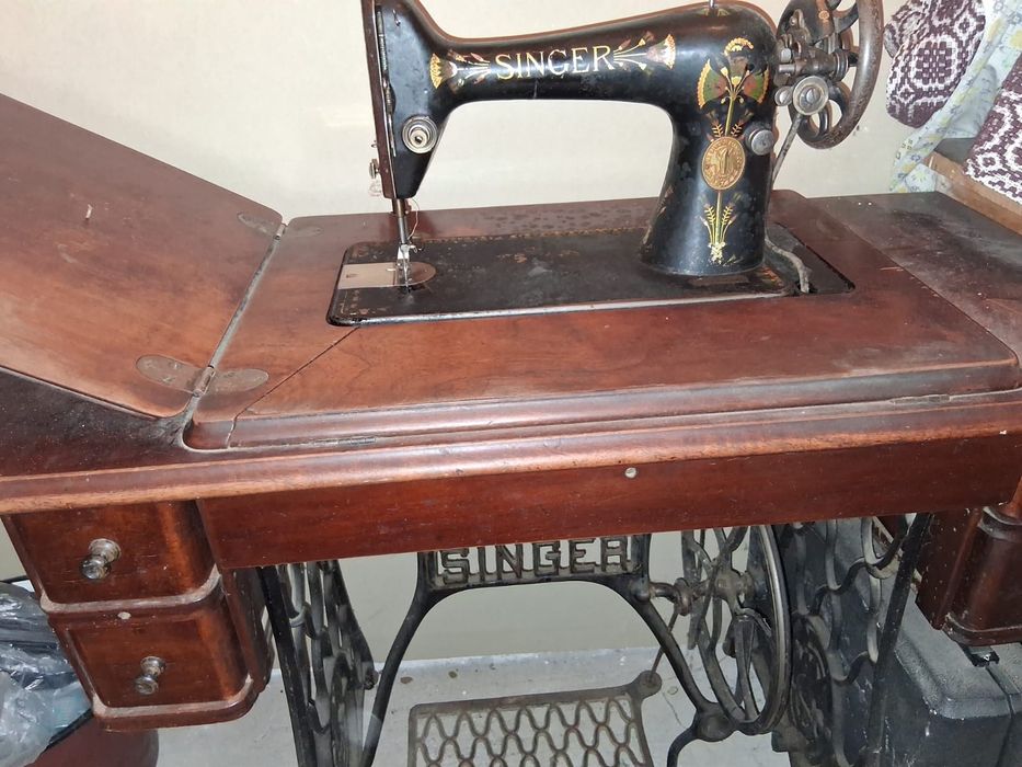 Mașină de cusut SINGER