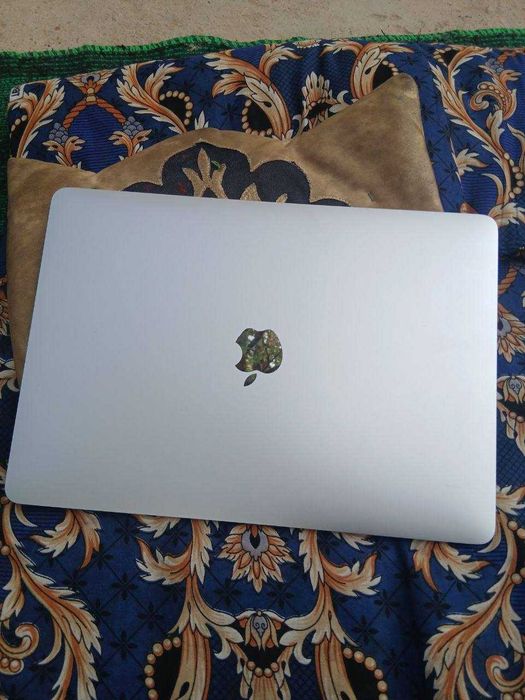 Macbook Pro Srochna sotiladi | Termiz