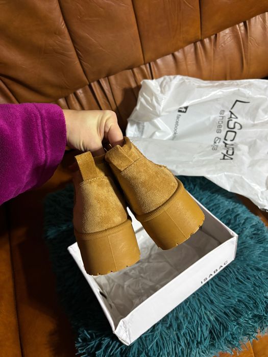 Ugg platform-la scarpa