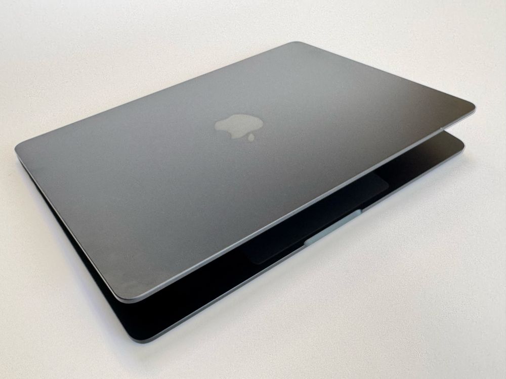 MacBook air M2 2024