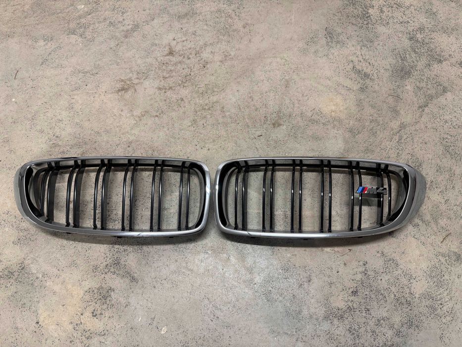 OEM бъбреци/решетки броня BMW F82 M4