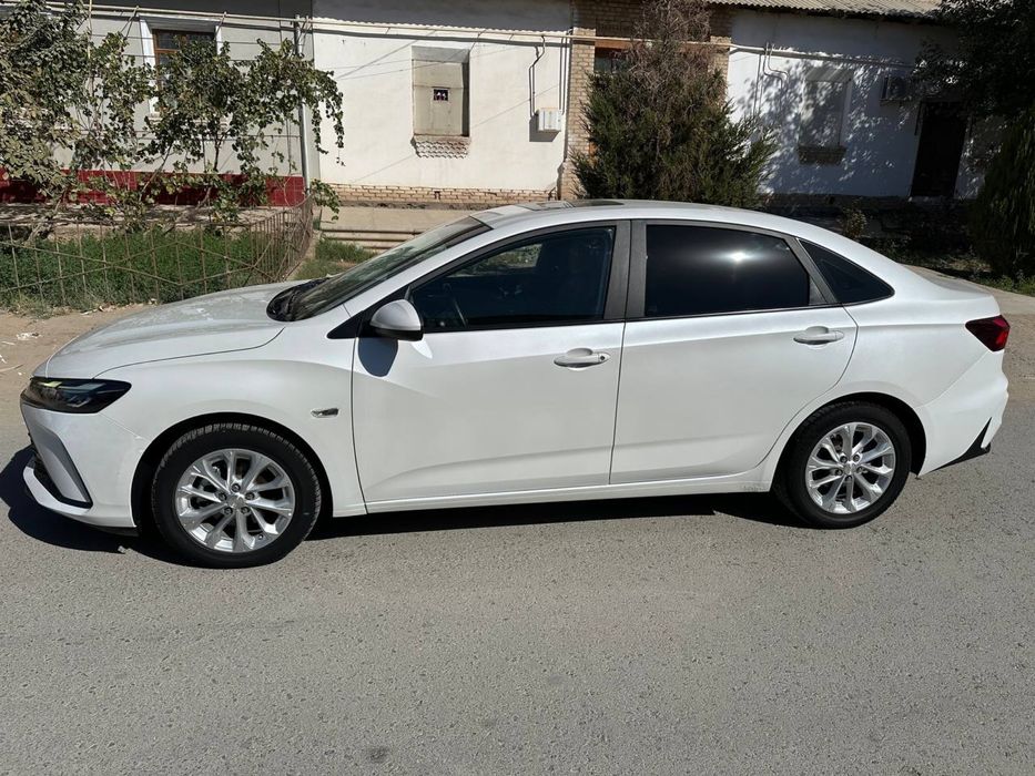 Chevrolet Монза 1.5 жемчуг
