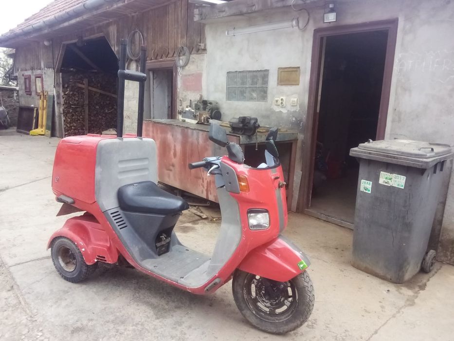 Scuter Honda pe 3 roti