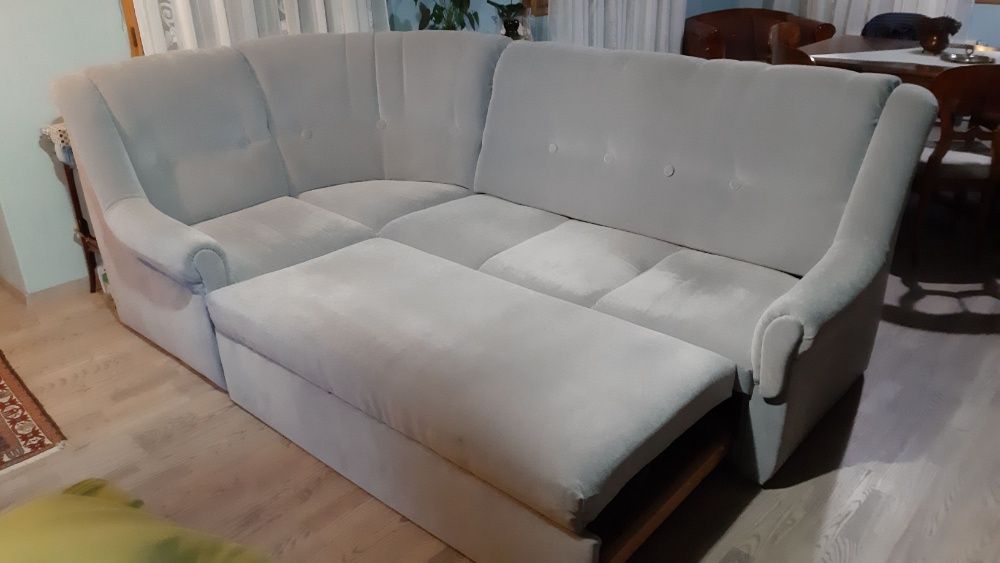 coltar extensibil cu lada de depozitare