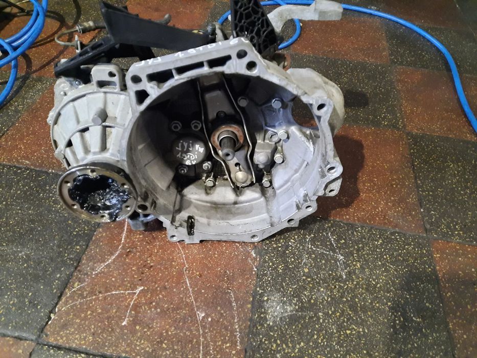 Cutie viteze manuala 6+1trepte vw golf 5 1.9tdi passat b6 touran 1.9td