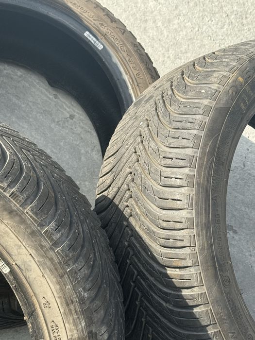 Гуми за автомобил 205/45R16 87V