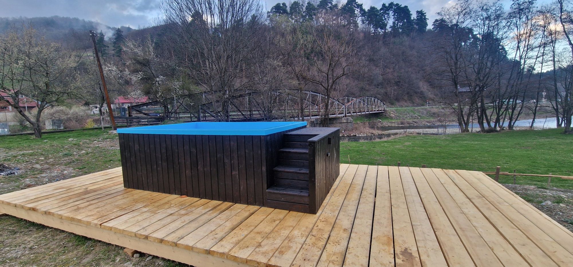 Piscina polipropilena ciubar, izolatie, lambriu lemn, tratat, jacuzzi