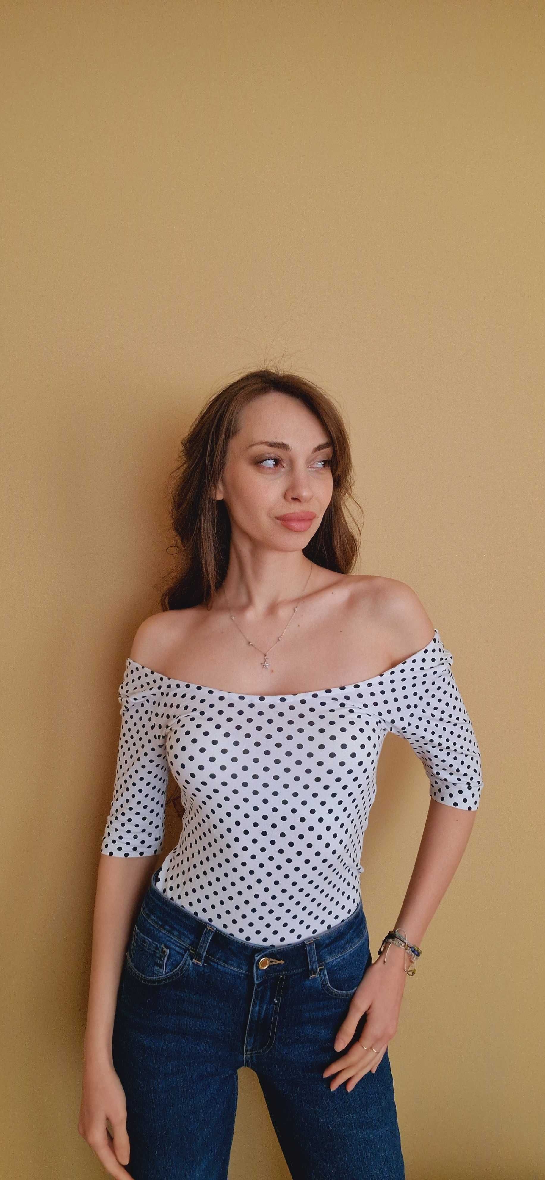 НОВО Дамски тениски и топове