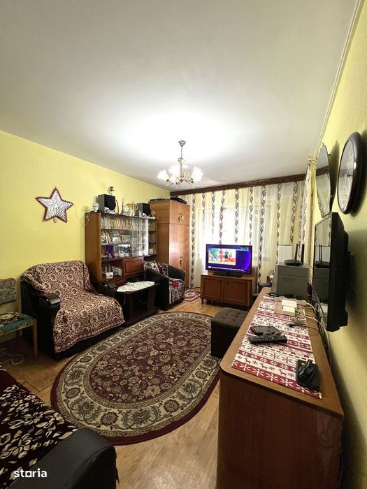 Apartament luminos 2 camere, decomandat, etaj 4 din 4, Micro 17