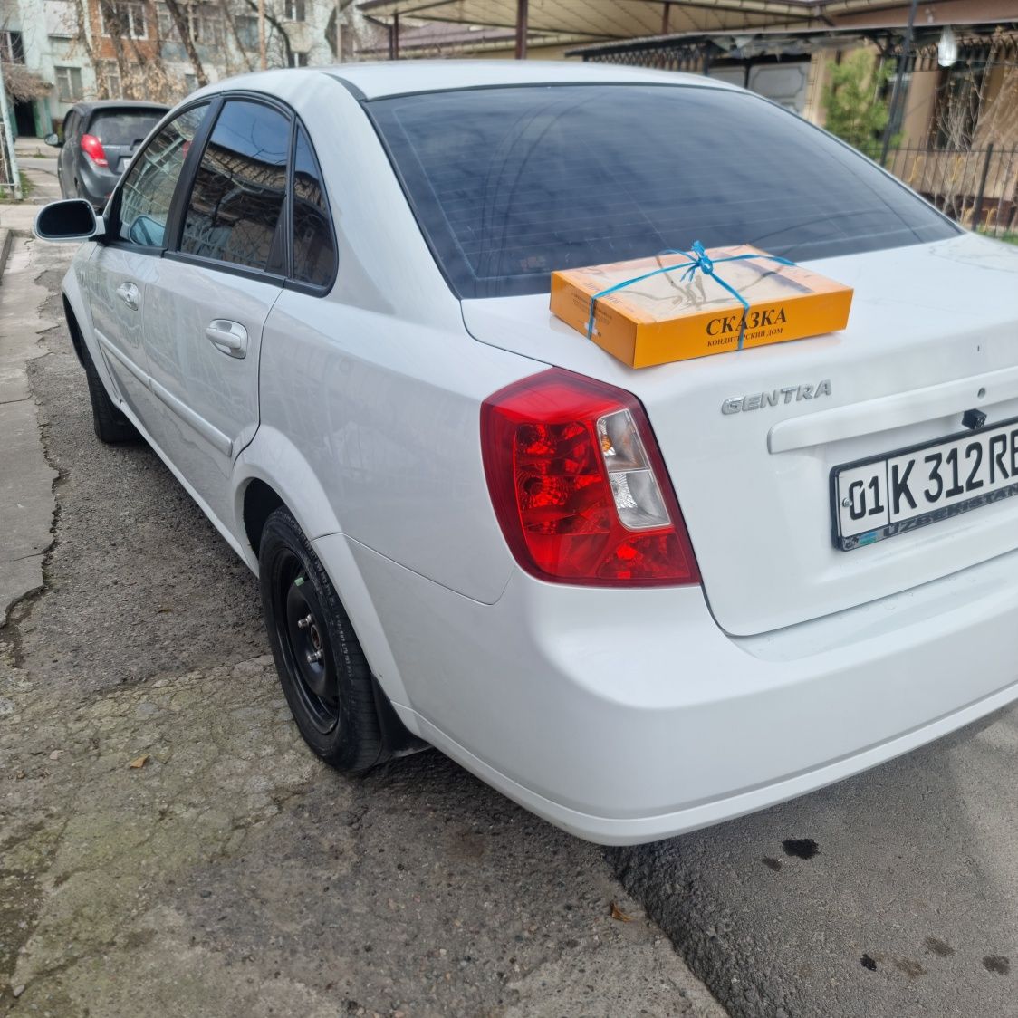 Продается автомобиль lacetti AT