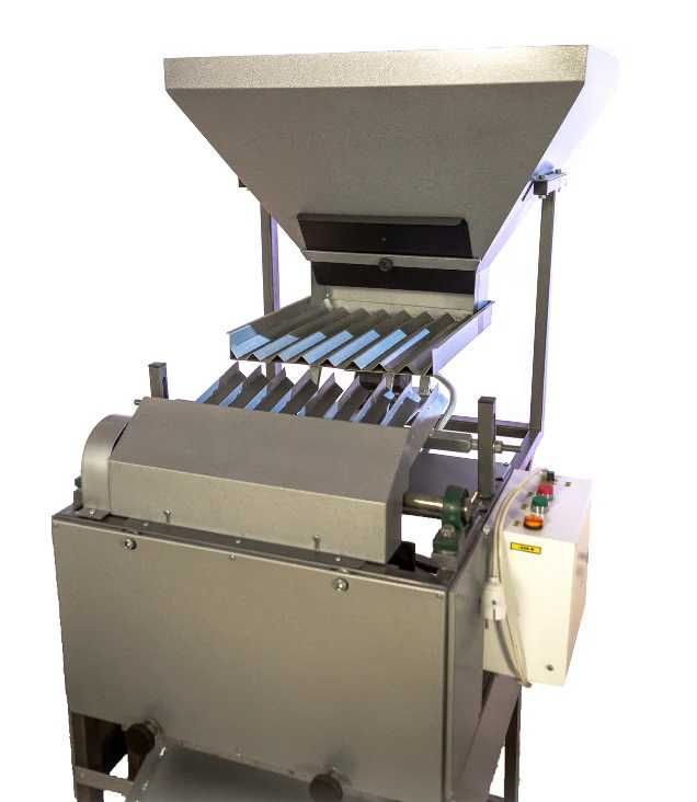 Spargator nuci industrial 100 kg/h