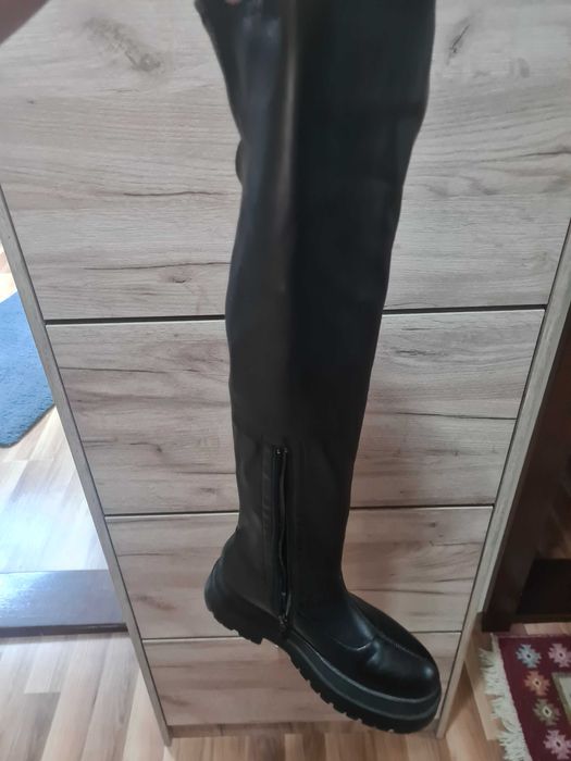 Cizme lungi cu fermoar marimea 40