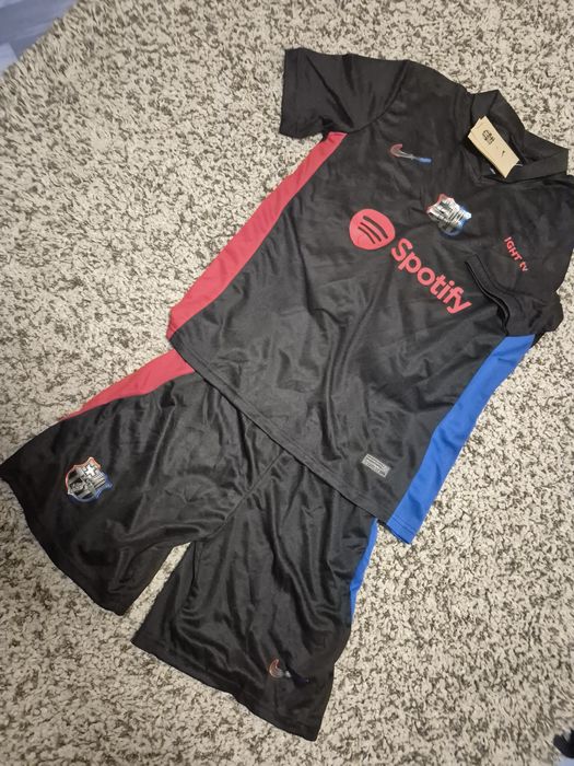 Barcelona kit negru rosu