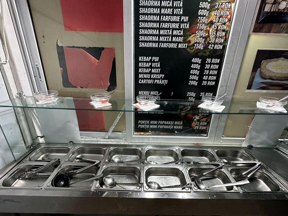 Vand aparatura fast food pentru deschidere !