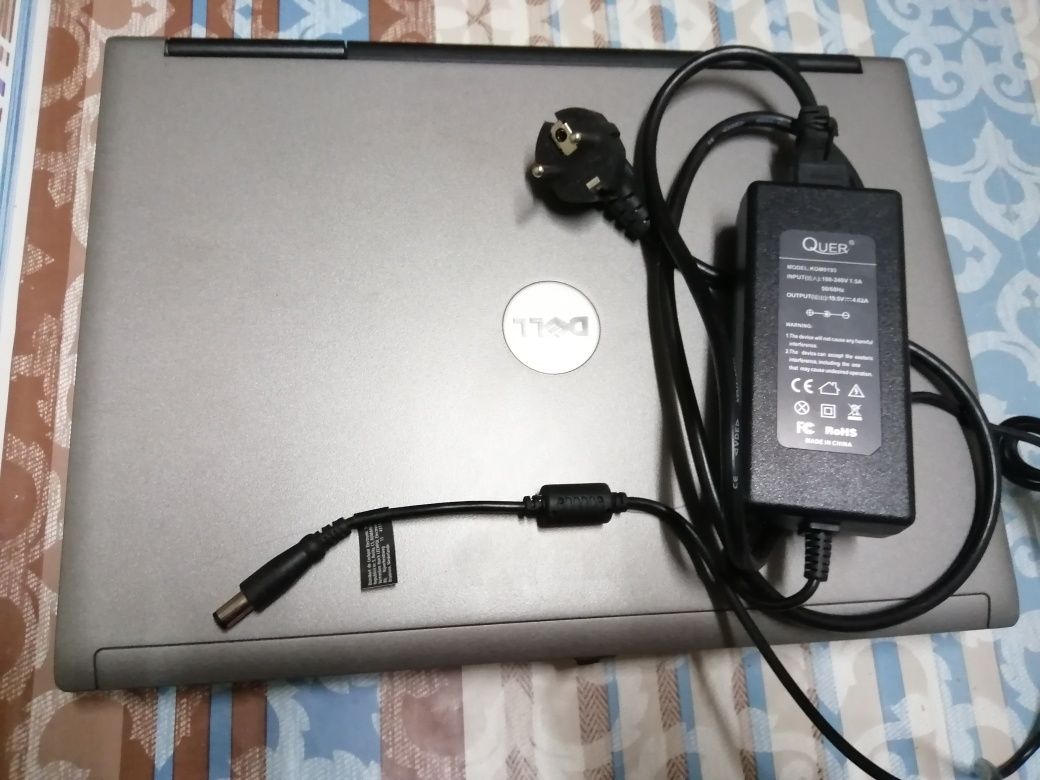 Laptop Dell functipnal