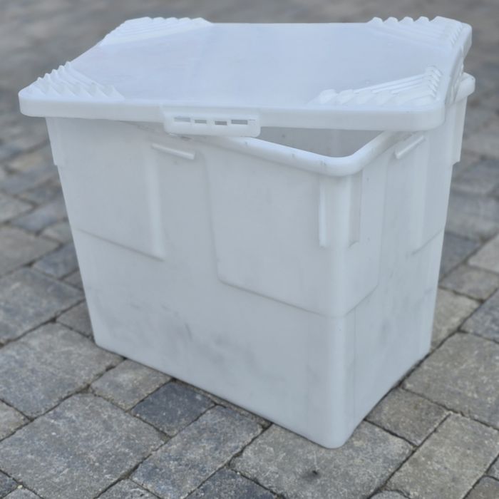 Cutii/lada de plastic cu capac