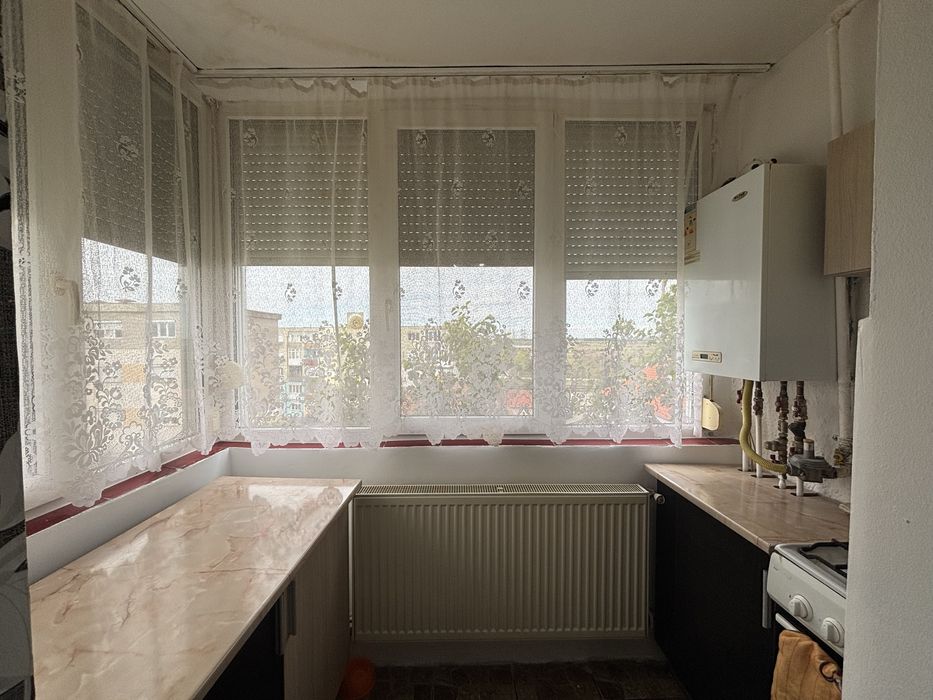 Vand apartamant cu 2 camere