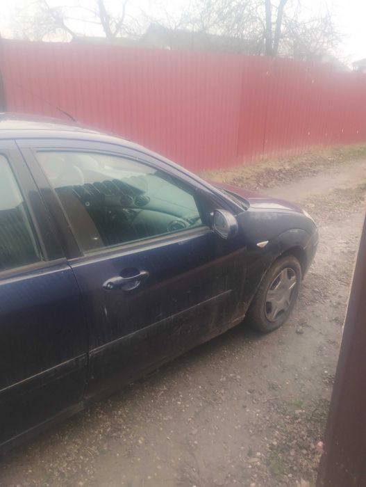 Vând Ford focus an 2002