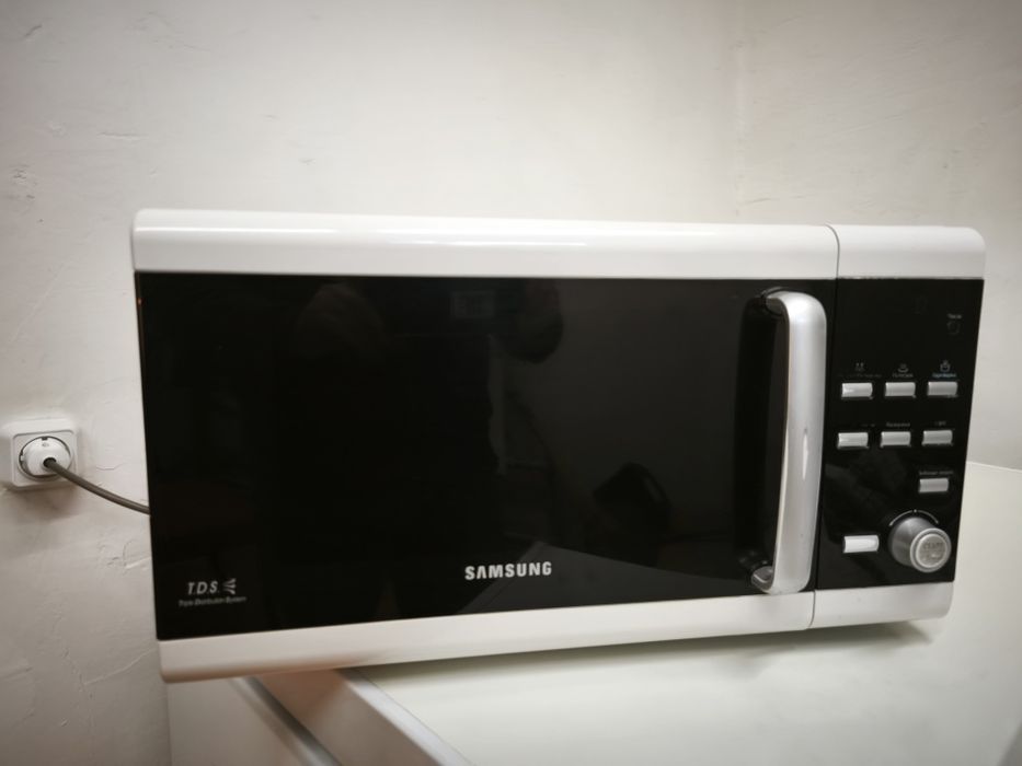 Микроволновка Samsung