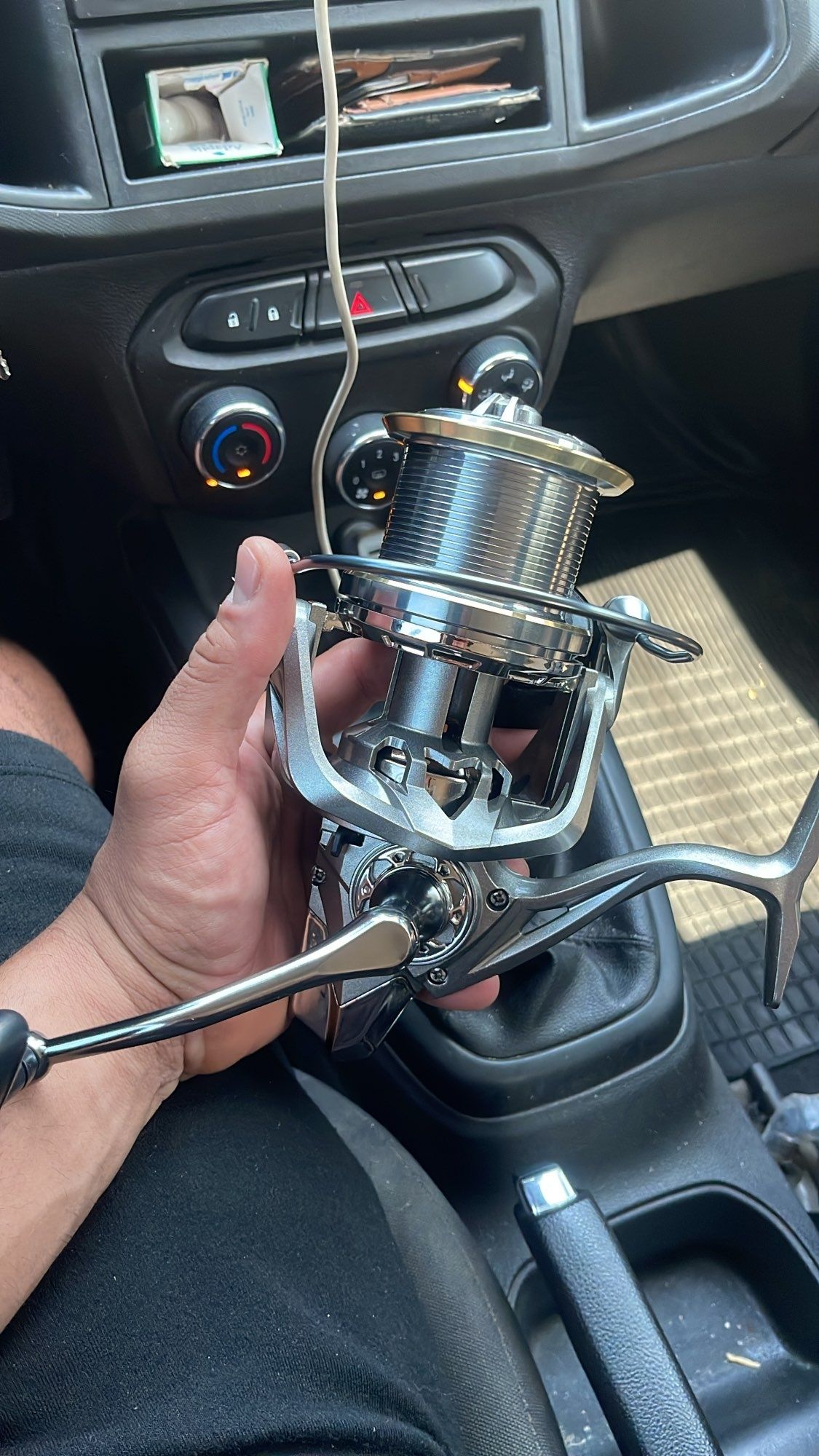 НАМАЛЕНИЕ 3 броя НОВИ Шаранджийски макари NGK 10000