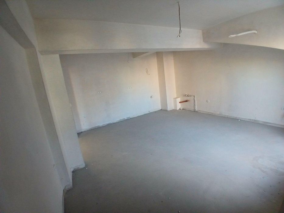 Продава се Тристаен апартамент в Пловдив, Кършияка - 99 кв.м за 2004 €/кв.м - Снимка #2