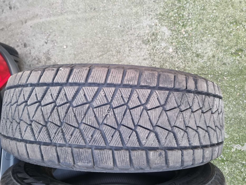 4 Anvelope Iarna Aproape noi Brigestone 235/65/17