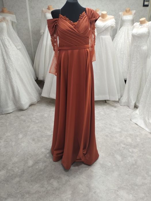 Продается вечерний платье