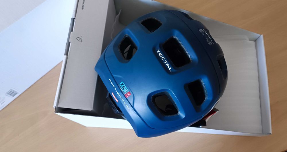 Нова вело, МТБ каска Poc Tectal Recco.